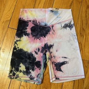 Balance athletica biker shorts